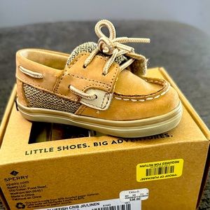 Baby Sperry’s size 4m